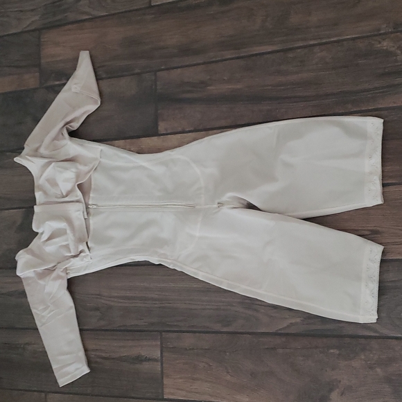 Compression - Picture 4 of 9